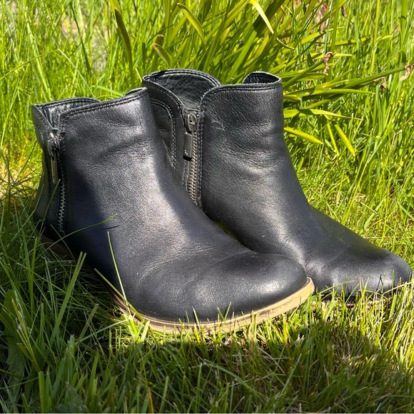 Lucky Brand Basel Booties - in Black Genuine Leather 6M/36 - Picture 7 of 7